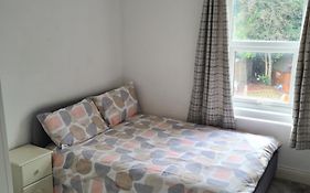 A Private & Beautiful Bedroom With Shared Bathroom In The Heart Of Bournemouth